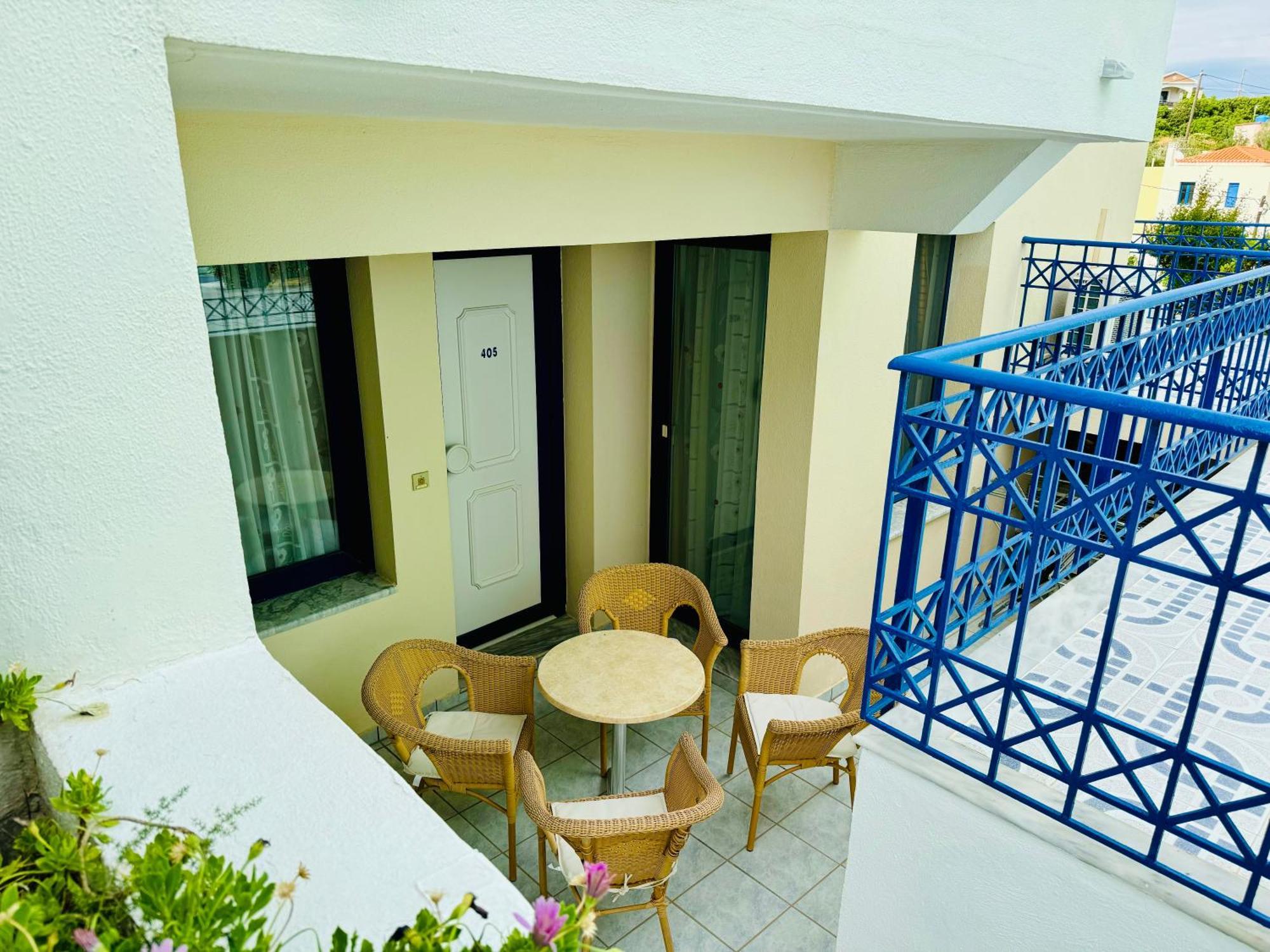 Sea Breeze Apartments Chios Monolia エクステリア 写真