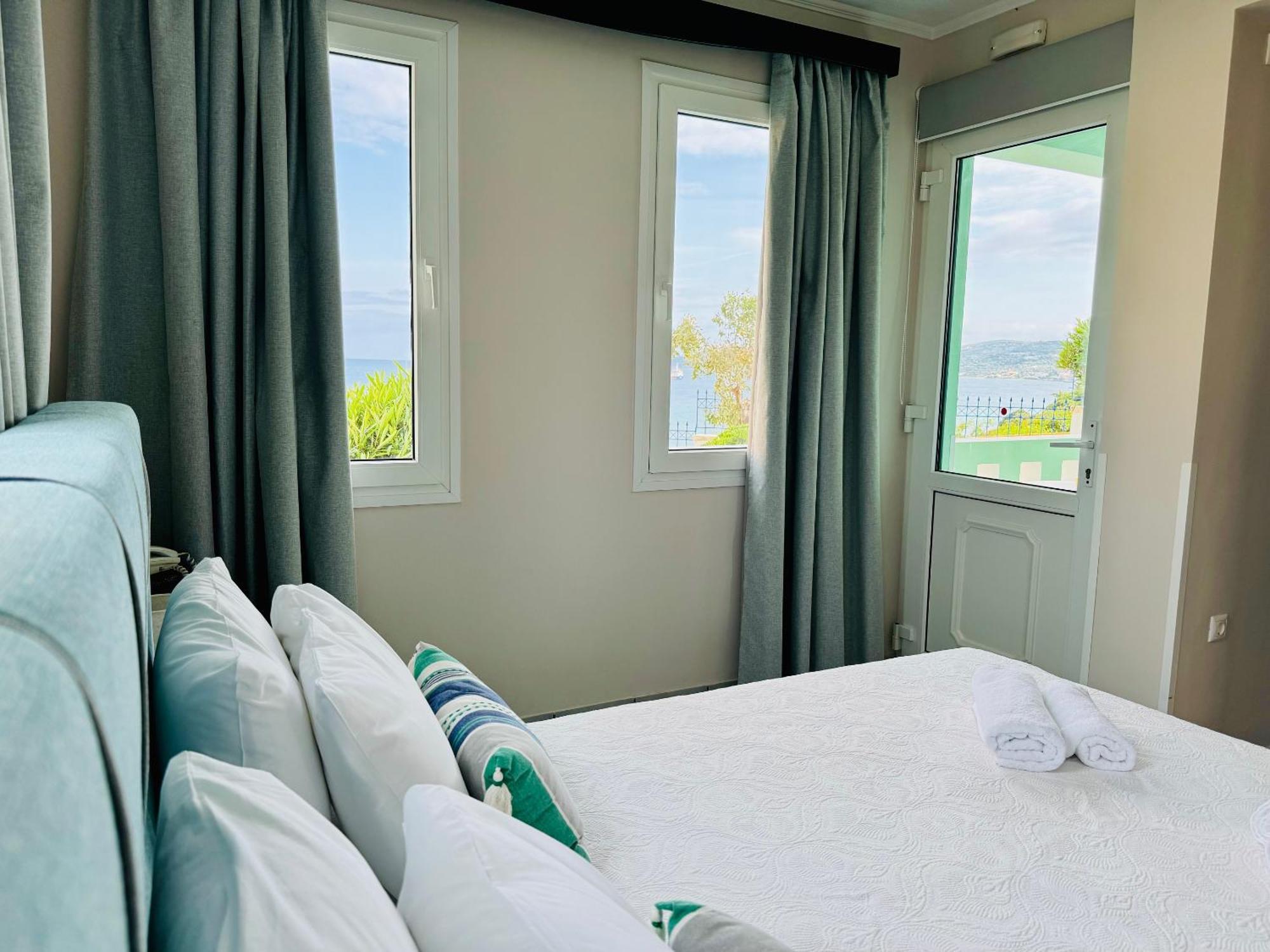 Sea Breeze Apartments Chios Monolia エクステリア 写真