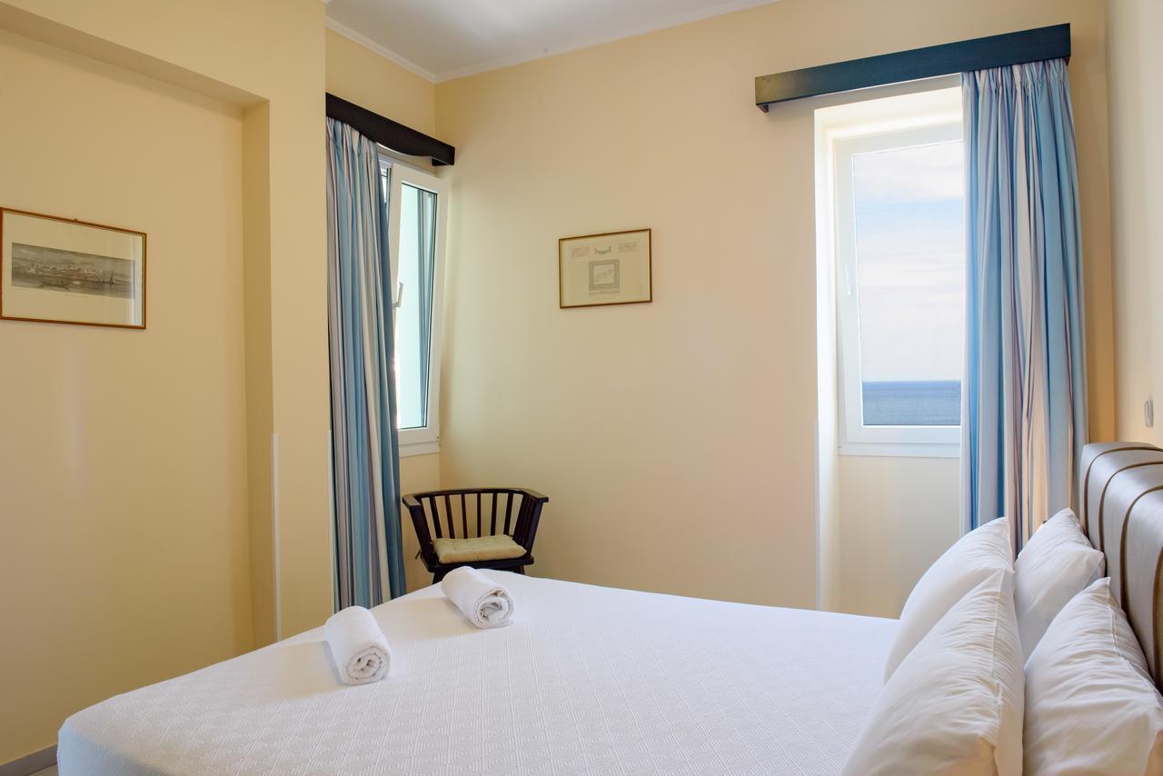 Sea Breeze Apartments Chios Monolia エクステリア 写真